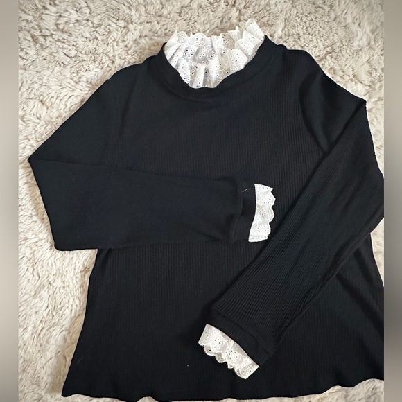 SHEIN Tops - Black and white long sleeve top from SHEIN curve brand new never worn.